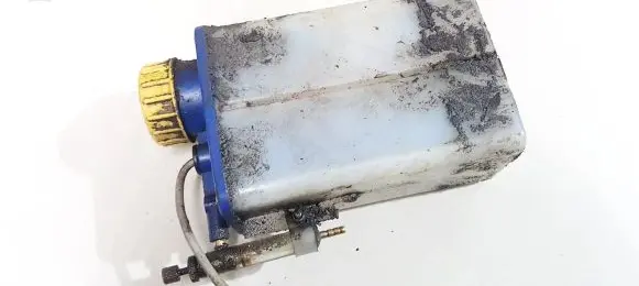 Mazda 5 Power steering fluid tank/reservoir