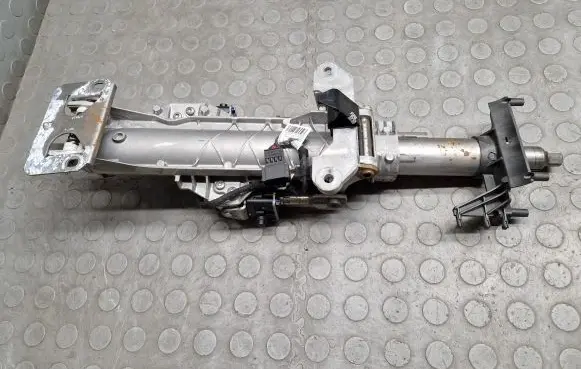 Steering wheel axle set