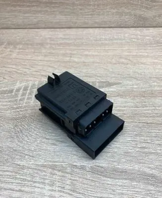 BMW 5 E39 Glow plug 2246473 72RB501 5296
