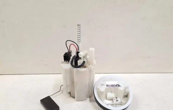 Mercedes-Benz CLC CL203 In-tank fuel pump 09752030441