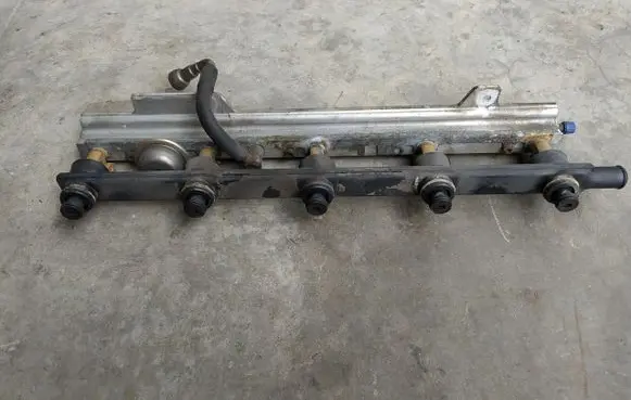 Volvo S60 Fuel main line pipe 9186836