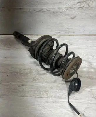 BMW 7 E38 Front shock absorber with coil spring 1091558 44500115451 31311091558