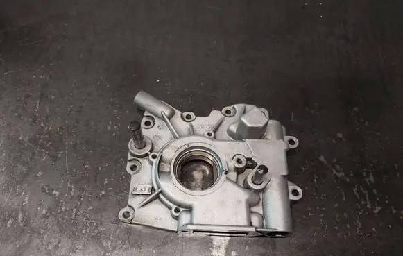 BMW 3 E46 Oil pump 11412246824