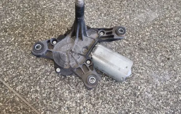Opel Insignia A Wiper motor 13269910