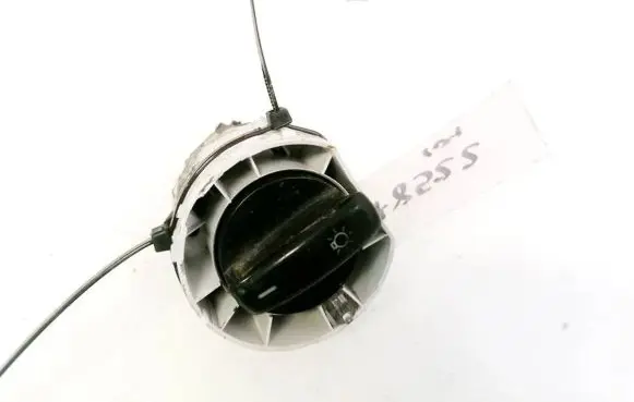 Skoda Octavia Mk2 (1Z) Light switch 1Z0941431C