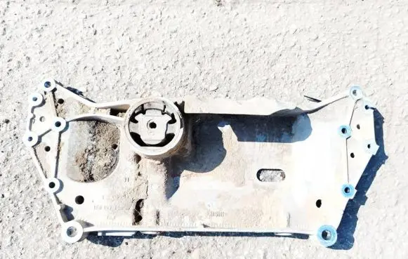 Volkswagen Golf Plus Front subframe