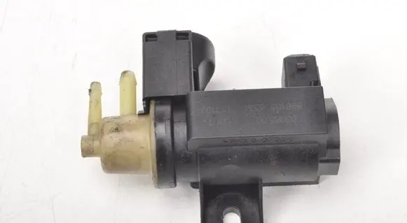 Opel Astra J Valve vacuum 70308500