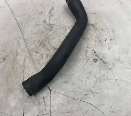 Volvo XC90 Engine coolant pipe/hose 08674873