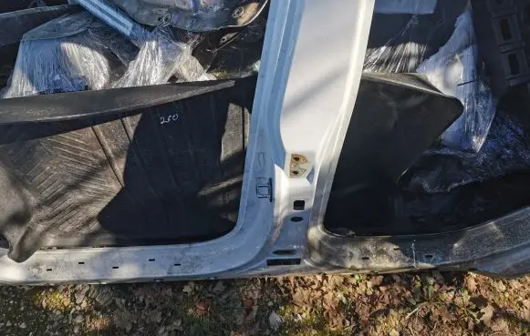 KIA Sportage Pillar (middle) 