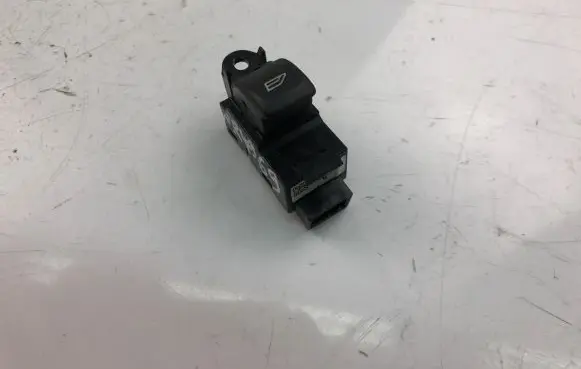 Volvo V40 Electric window control switch 31394840