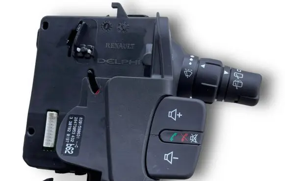 Renault Clio III Light switch 8201590631
