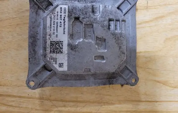 Audi A4 S4 B8 8K Headlight ballast module Xenon 8K0907472