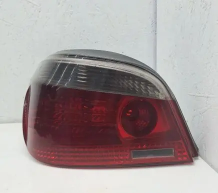 BMW 5 E60 E61 Rear/tail lights 6910767 2VP00867905 E3159S
