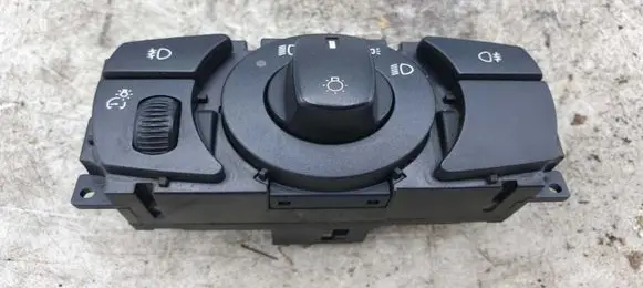BMW 5 E60 E61 Light switch 6953735 015640 33290403
