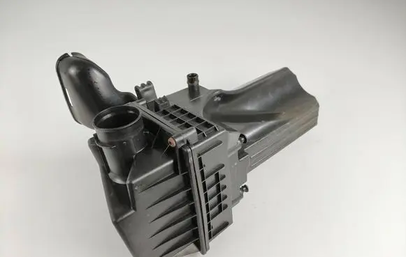 Ford Fiesta Air filter box 8V219600BH