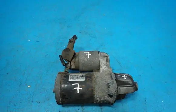 Suzuki Grand Vitara II Starter motor 3110078K00 M000T23171