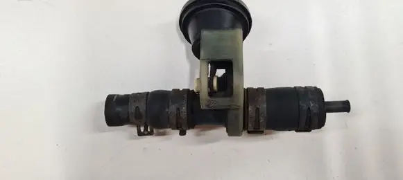 Volkswagen PASSAT B5.5 Coolant heater control valve 4A0819809