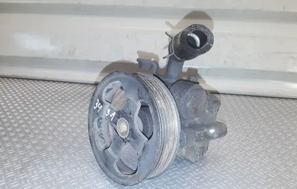 Mitsubishi Grandis Power steering pump 