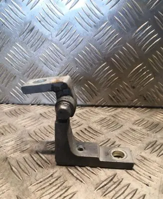 Porsche Cayenne (9PA) Front door upper hinge 7L0831402