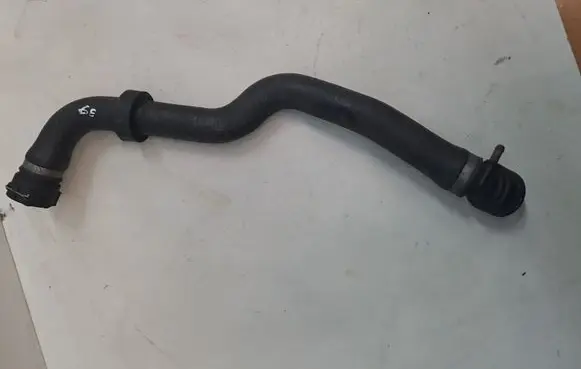BMW 5 E39 Engine coolant pipe/hose 11532247821