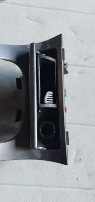 Subaru Legacy Ashtray (front) 