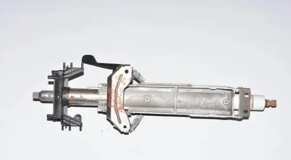 Steering wheel axle set