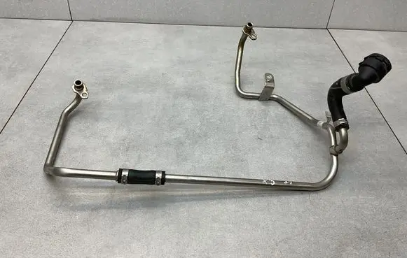 BMW X3M F97 Engine coolant pipe/hose 8091174
