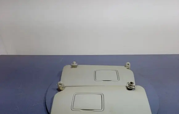 Sun visor
