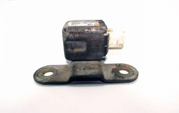 Suzuki Grand Vitara II Sensor 3893065J00