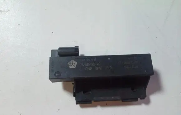 Dodge Durango Antenna control unit 68067753AA