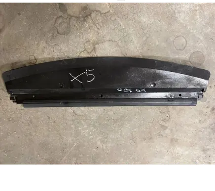 BMW X5 E53 Radiator trim 51718402420 74850610 8402420