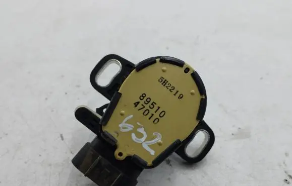 Toyota Prius (XW20) Brake pedal sensor switch 8951047010 5H2219