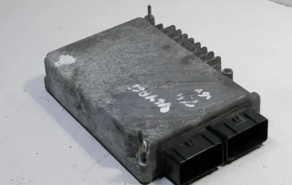 Chrysler Grand Voyager III Engine control unit/module ECU 04748211AG