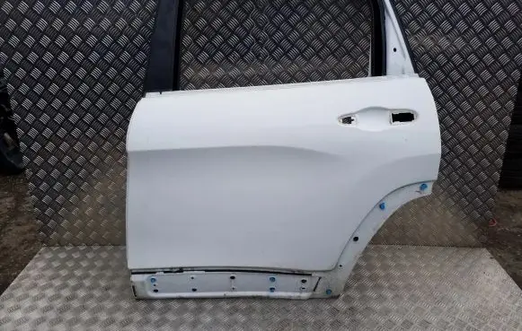 Jeep Cherokee Rear door