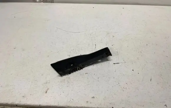 Mercedes-Benz C W204 Other trunk/boot trim element A2046933533