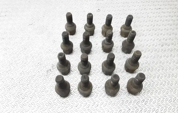 Renault Modus Nuts/bolts 