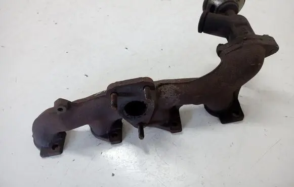 Peugeot 307 Exhaust manifold
