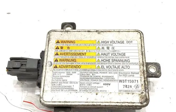 Suzuki Grand Vitara II Voltage converter/converter module W3T15971