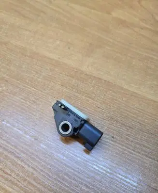 Volvo XC70 Airbag deployment crash/impact sensor 31264395