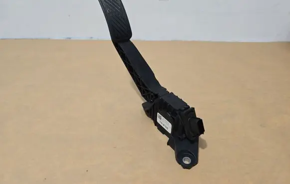 Ford Fiesta Accelerator throttle pedal H1BC9F836AC