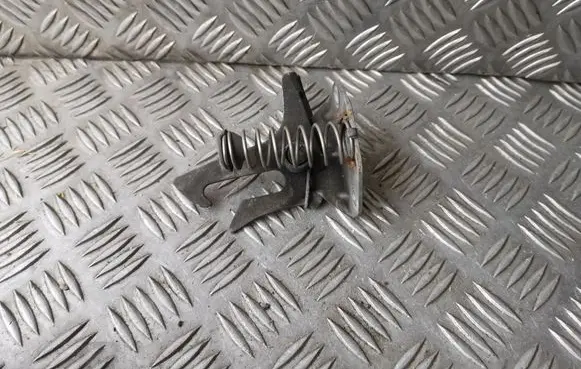 Engine bonnet (hood) release handle