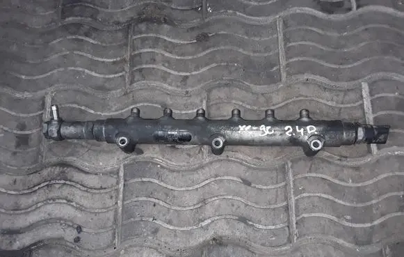 Volvo XC90 Fuel main line pipe 30622085 0445215015