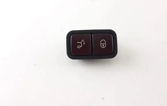 Mercedes-Benz E AMG W212 Tailgate/boot open switch button 2118219451