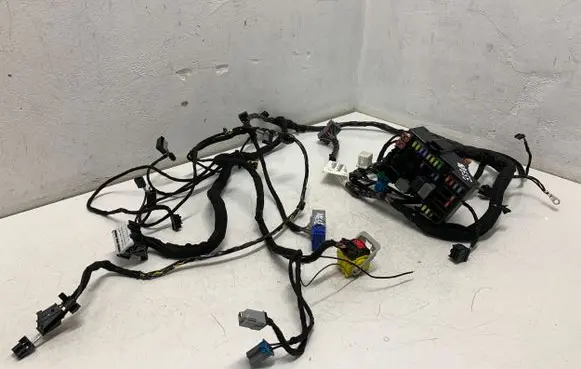 Opel Corsa E Panel wiring 366715006 55SVQ3 13359474