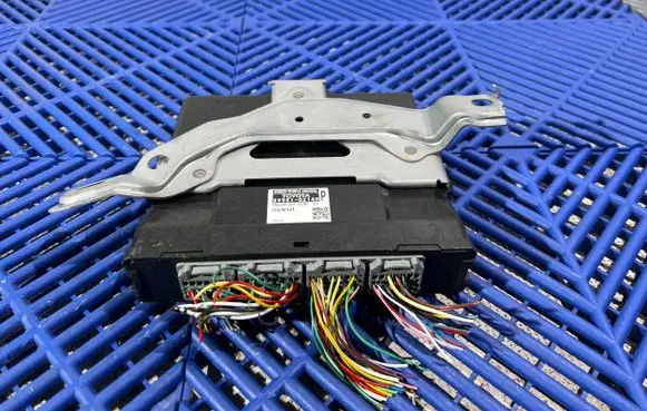 Toyota Auris E180 Other control units/modules 8998102140 MB2850005540