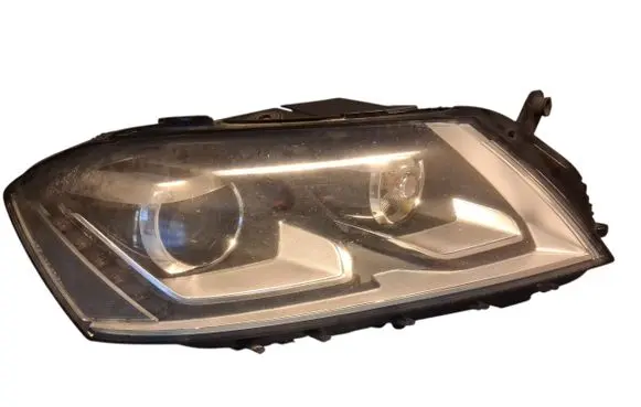 Volkswagen PASSAT B7 Headlight/headlamp 90005333 3AB941752