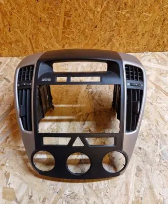 KIA Ceed Radio/GPS head unit trim 847401H005 3B0884736
