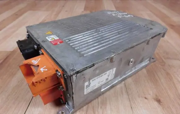 Porsche Panamera (971) Voltage converter inverter 5QE915681AH
