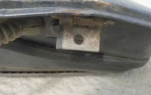 Volvo S60 Rear door lower hinge