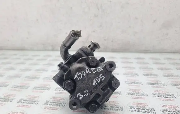 Volkswagen Touareg I Power steering pump 